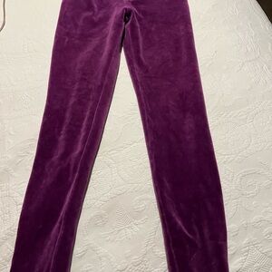 Vibrant Purple Leggings for Effortless Style
